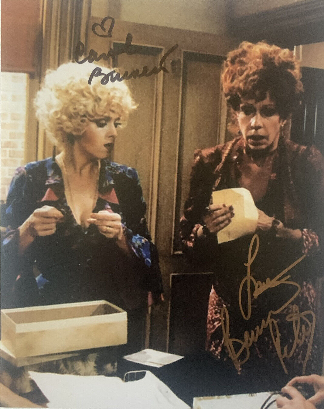 BERNADETTE PETERS & CAROL BURNETT HAND SIGNED 8x10 Photo Poster painting AUTOGRAPHED RARE