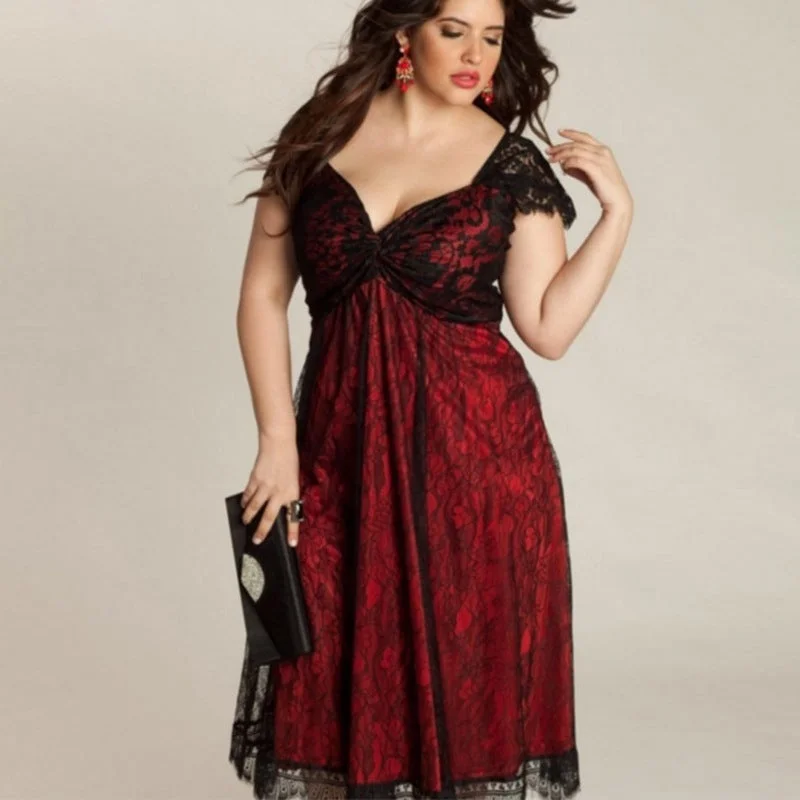 Large Lace V-neck Gothic Dress | EGEMISS