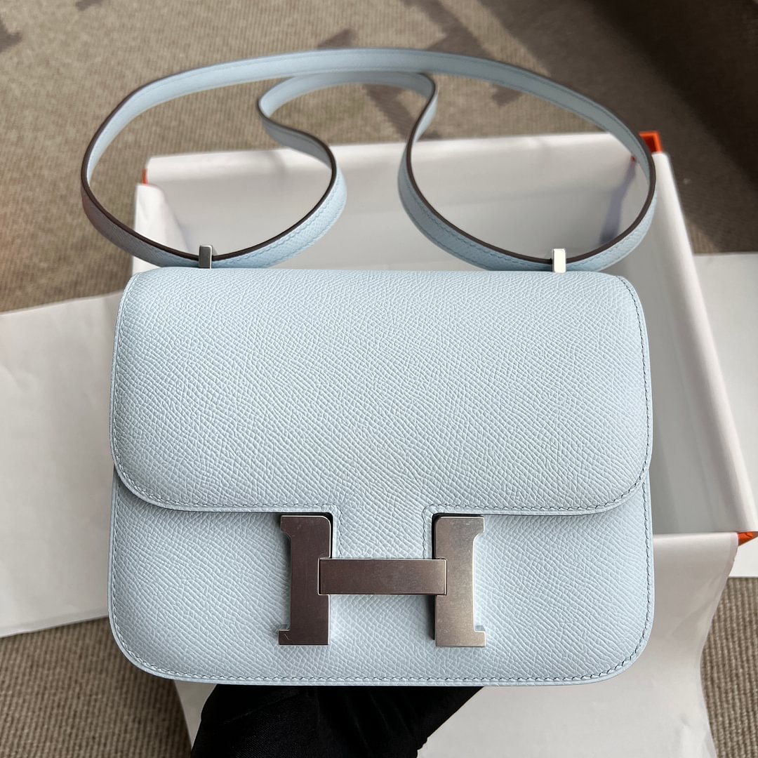 Constance 18CM Epsom T0 Bleu Brume PHW