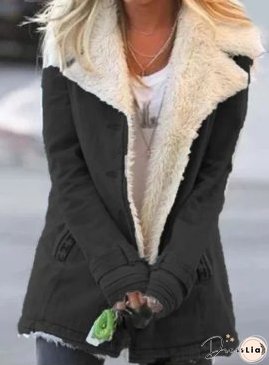 Relaxed and Timeless winter Coat