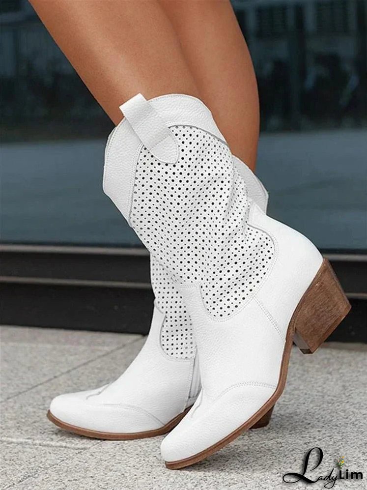 Effortless and Chic winter Boots