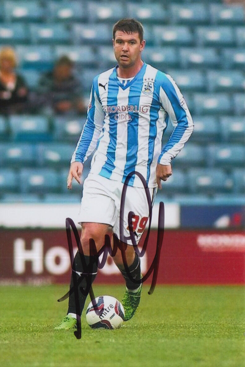 HUDDERSFIELD TOWN HAND SIGNED ANTHONY GERRARD 6X4 Photo Poster painting 1.