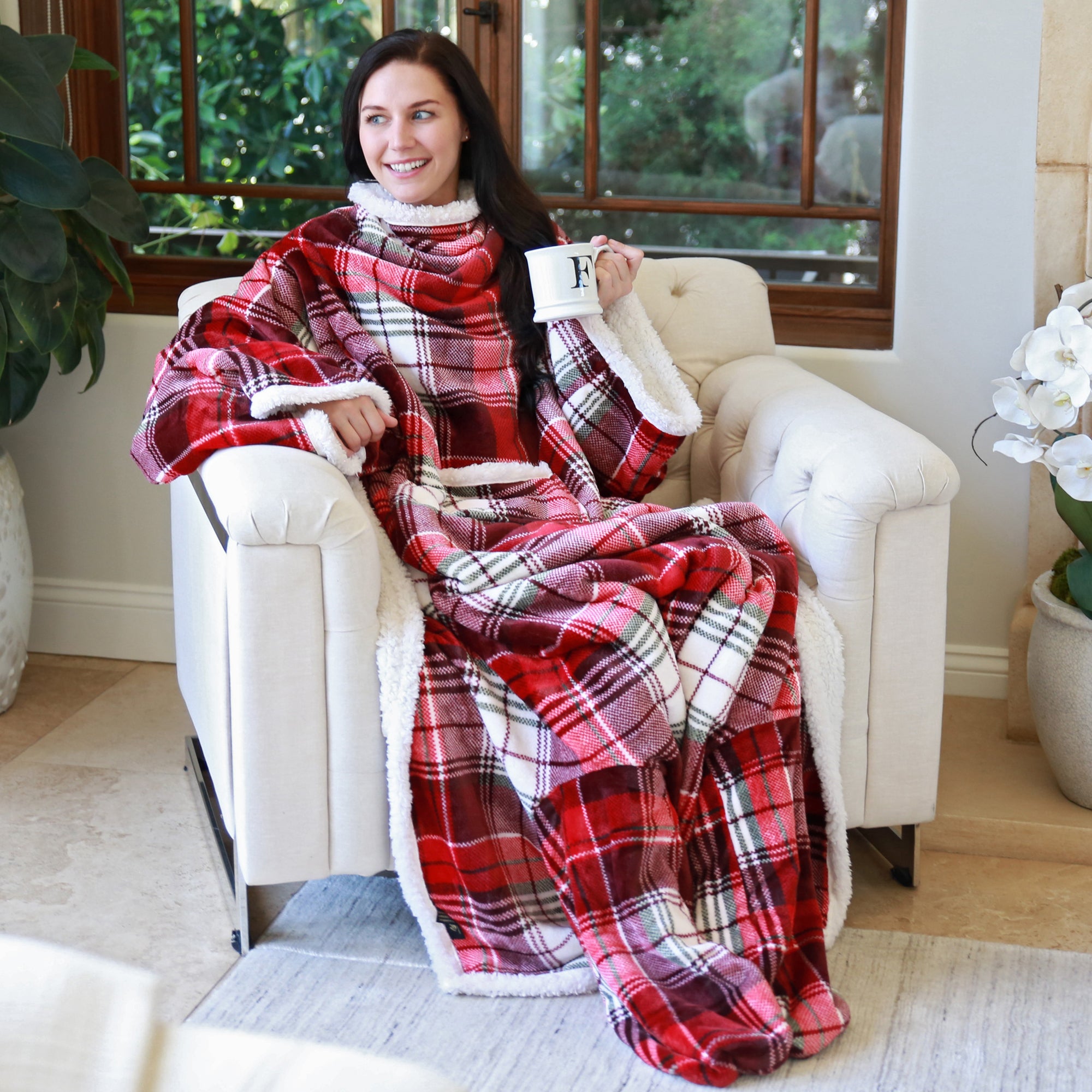 Wearable Sherpa Blanket with Sleeves & Feet pockets