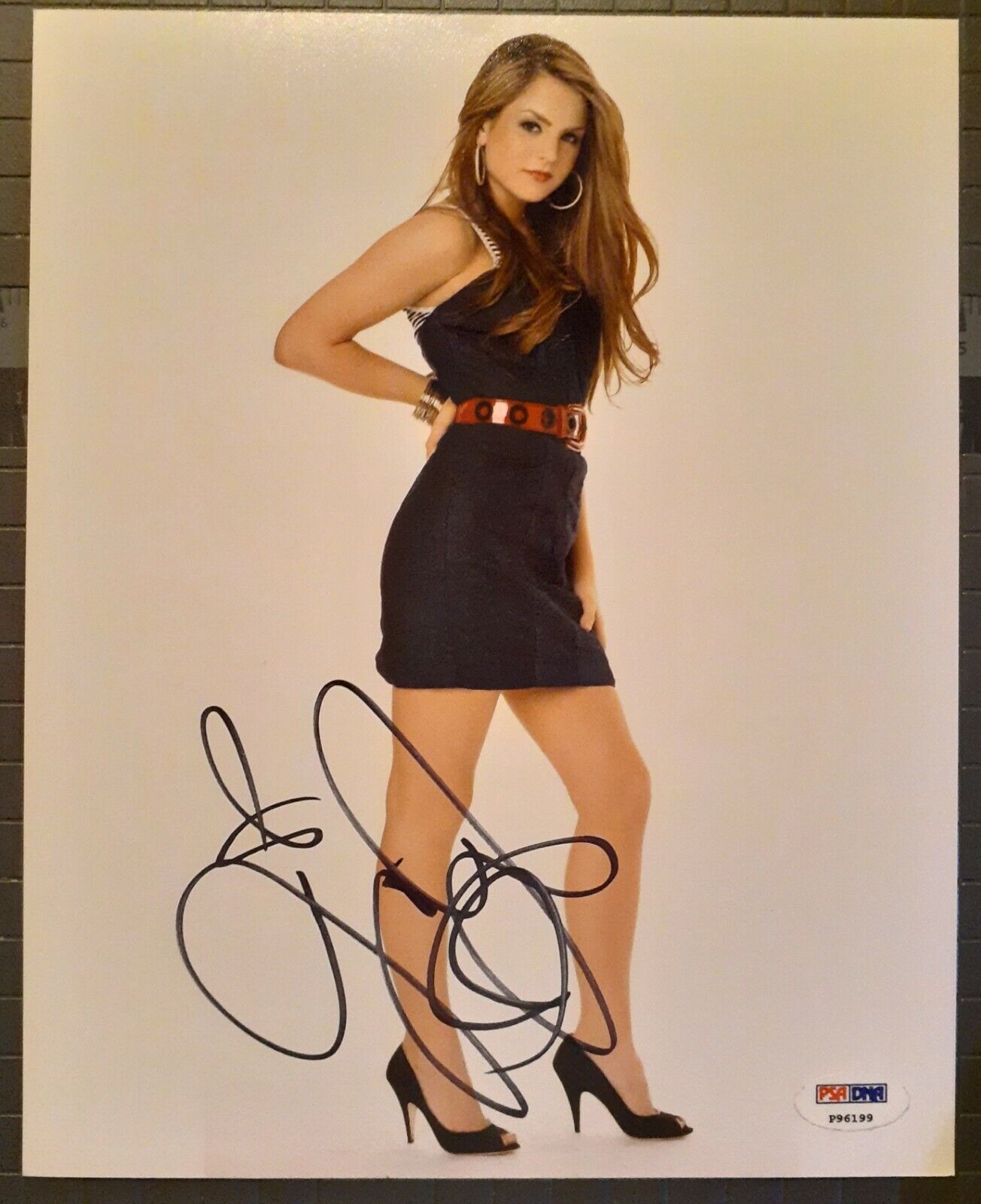 JoJo Levesque signed 8x10 PSA DNA sticker