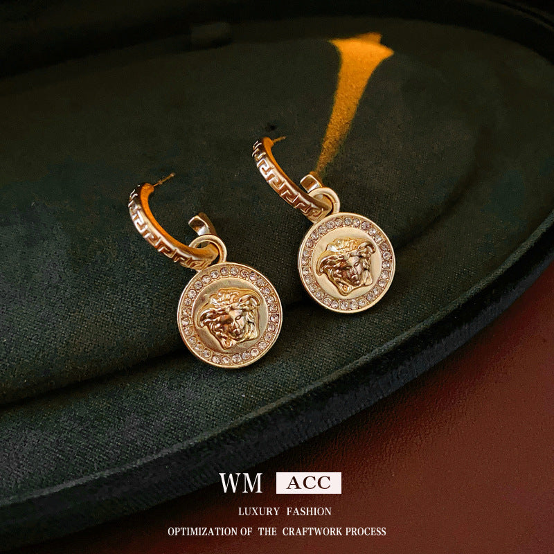 Luxurious Round Geometric Alloy Electroplating Earrings