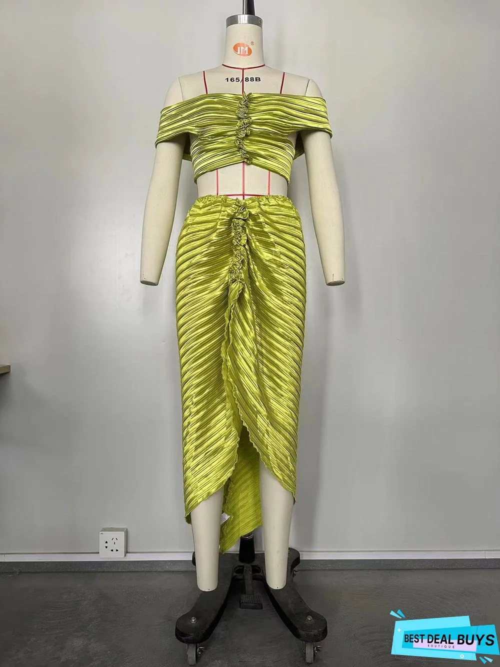 Women Solid Pleated Off Shoulder Top and Skirt Two-Piece Set