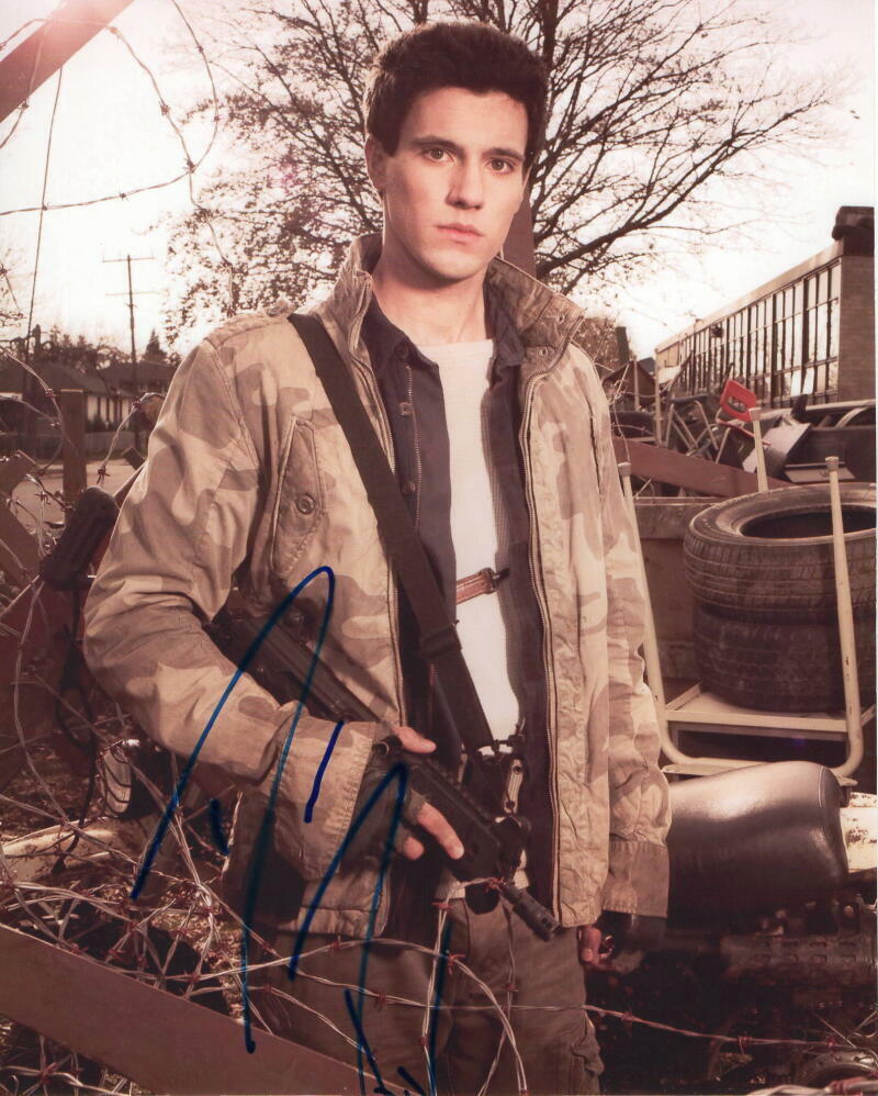 DREW ROY SIGNED AUTOGRAPH 8X10 Photo Poster painting - HAL MASON FALLING SKIES, HANNAH MONTANA