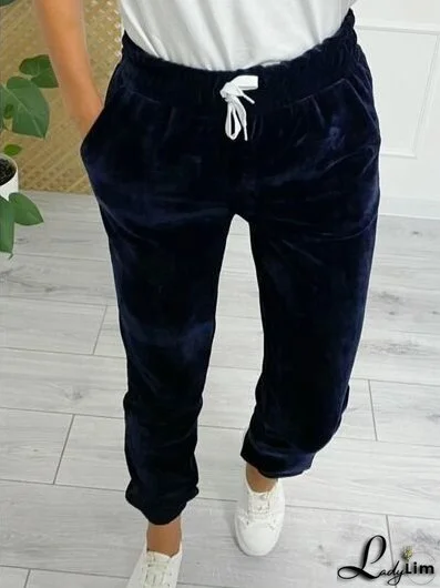 Fashionable and Minimalist garment