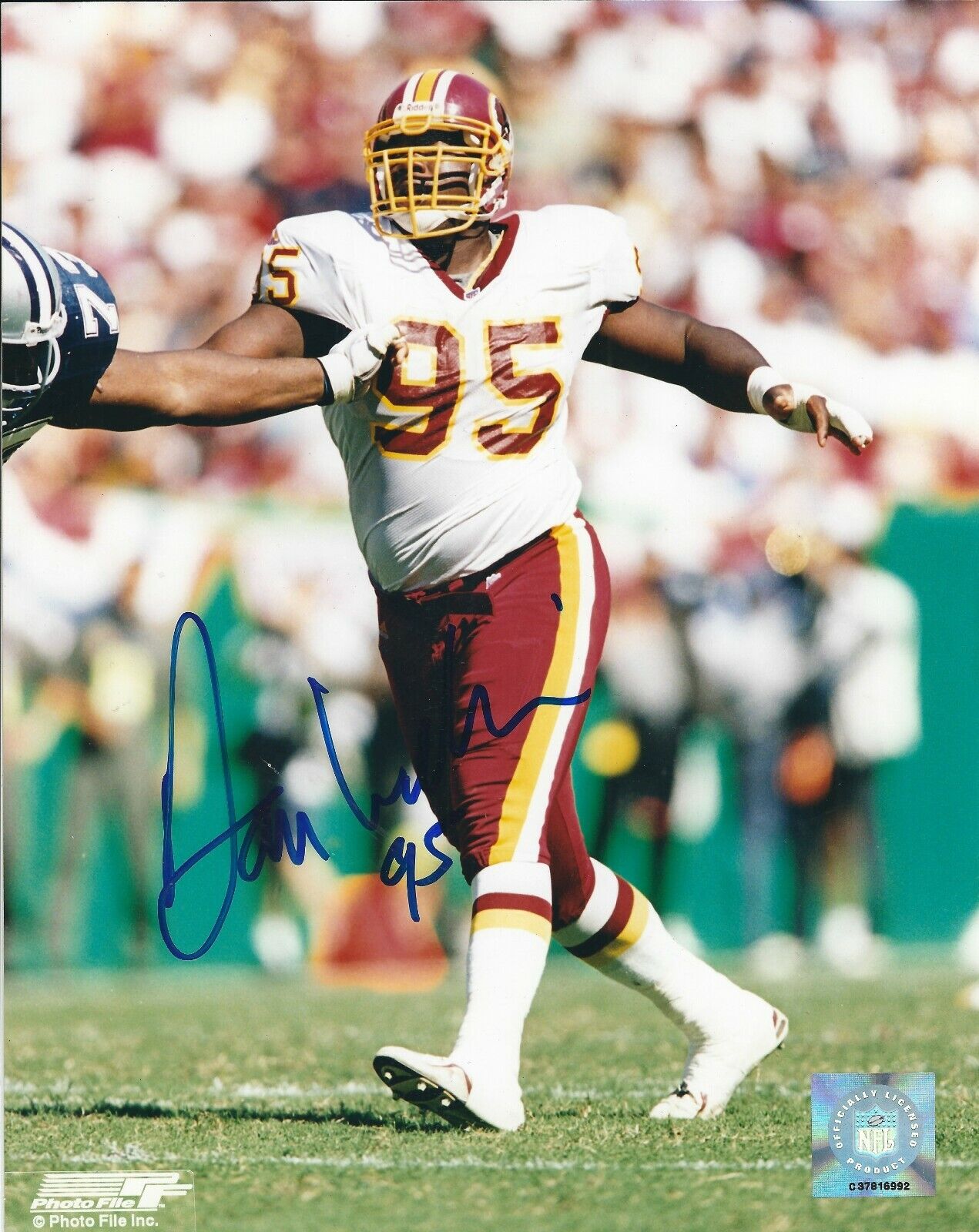 Signed 8x10 DAN WILKINSON Washington Redskins Autographed Photo Poster painting - w/ COA