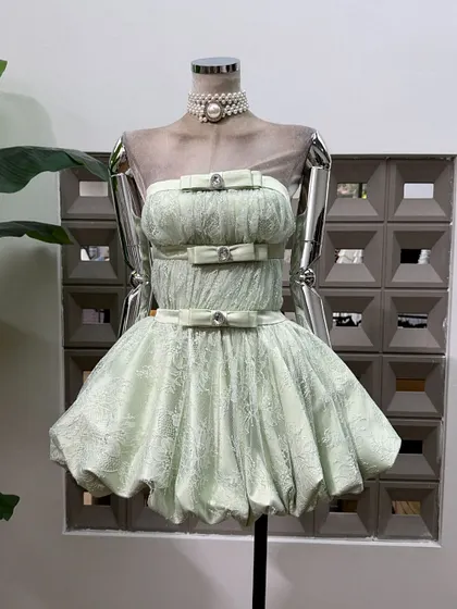 kambella ruched mini dress in green NWT Superdown Kambella Ruched Mini Dress Red Sz S