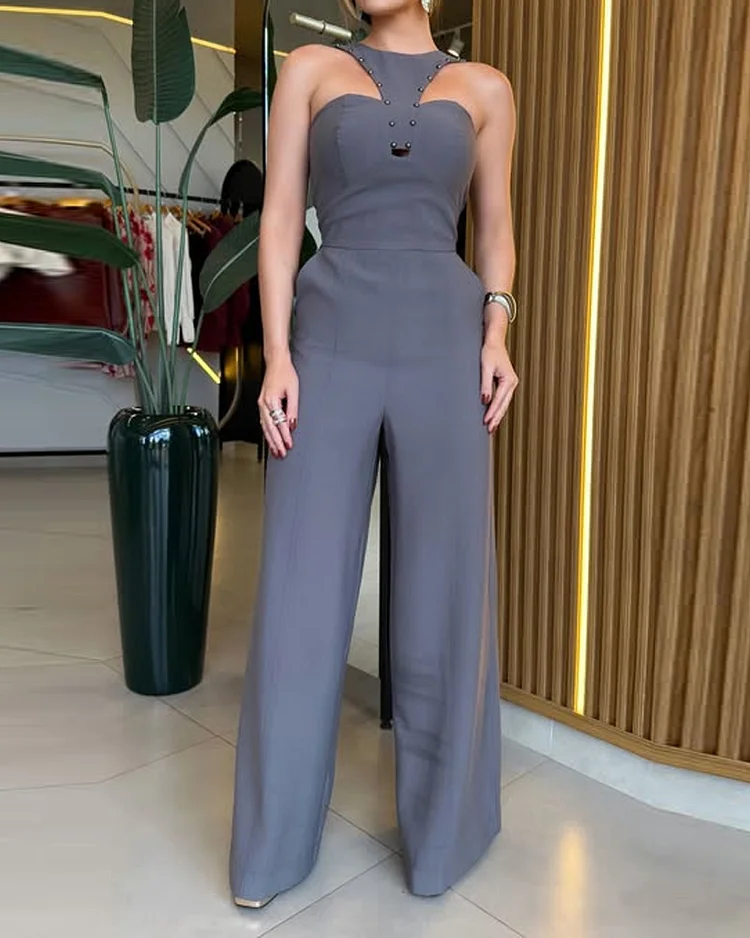 Sleeveless solid color jumpsuit 
