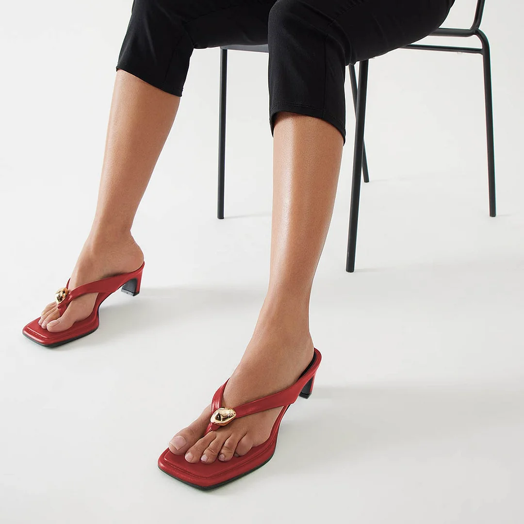 Red Open-Toe Flip Flop Chunky Heeled Sandals with Metal Accent