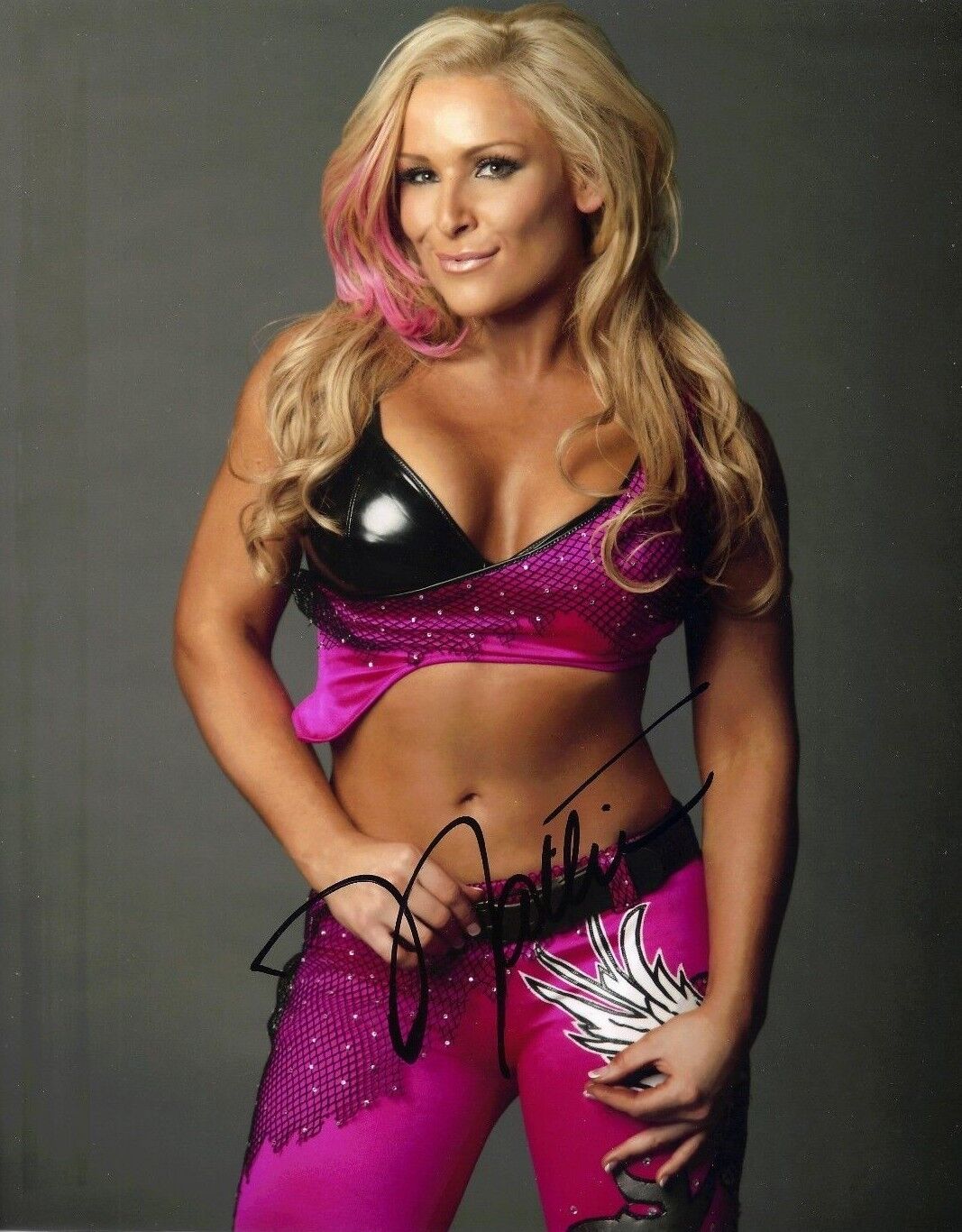 Natalya Neidhart Signed 10X8 Photo Poster painting WWE WWF Genuine Signature AFTAL COA (7034)