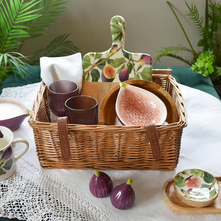 Medium Wicker Hamper Basket - Honey