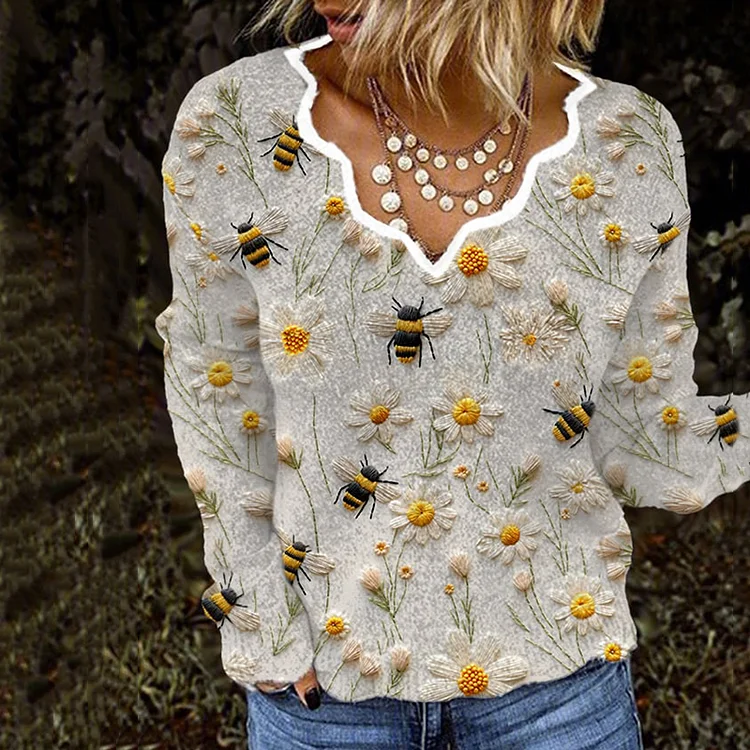 Comstylish Daisy Bee Embroidery Art Print Knitted Sweater