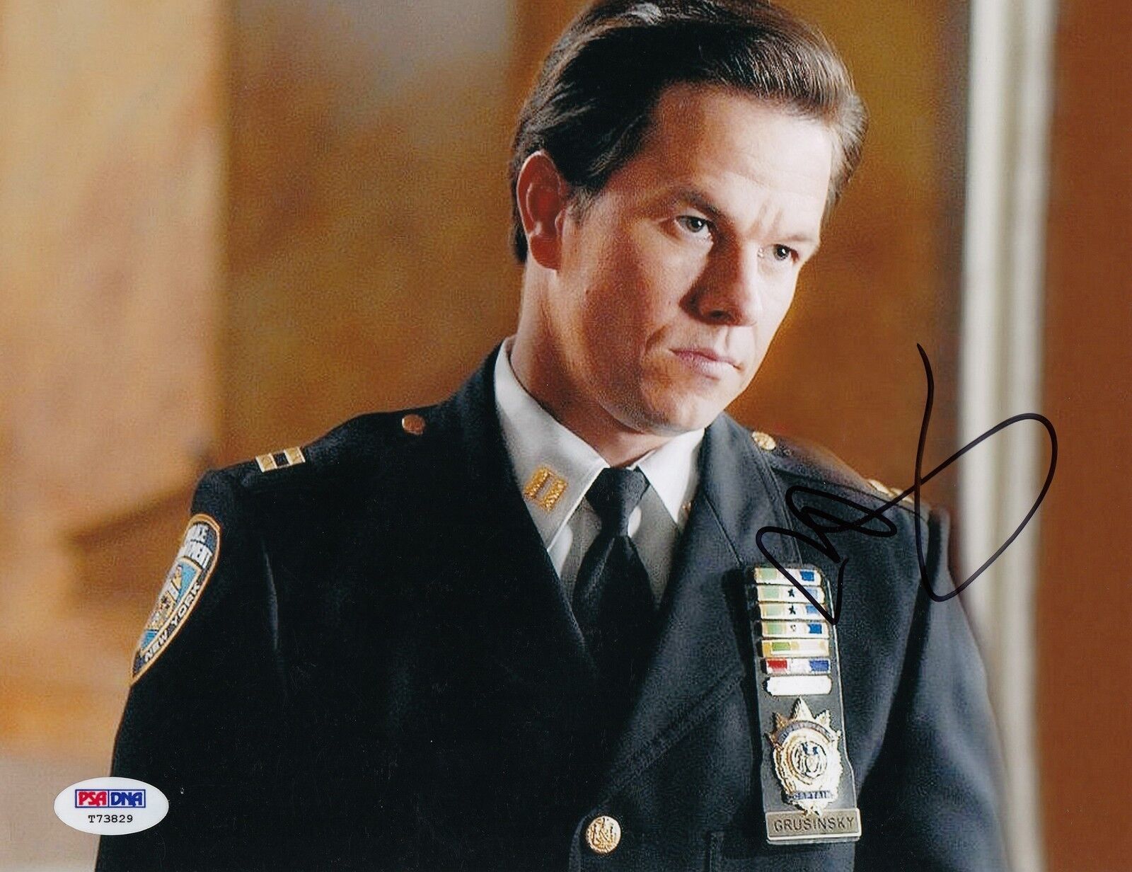 Mark Wahlberg signed *The Departed* 8X10 Photo Poster painting PSA/DNA Authenticated T73829