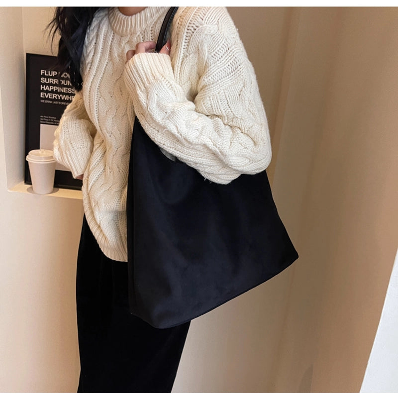 Women’s Flannel Solid Color Streetwear Sewing Thread Square Magnetic Buckle Shoulder Bag