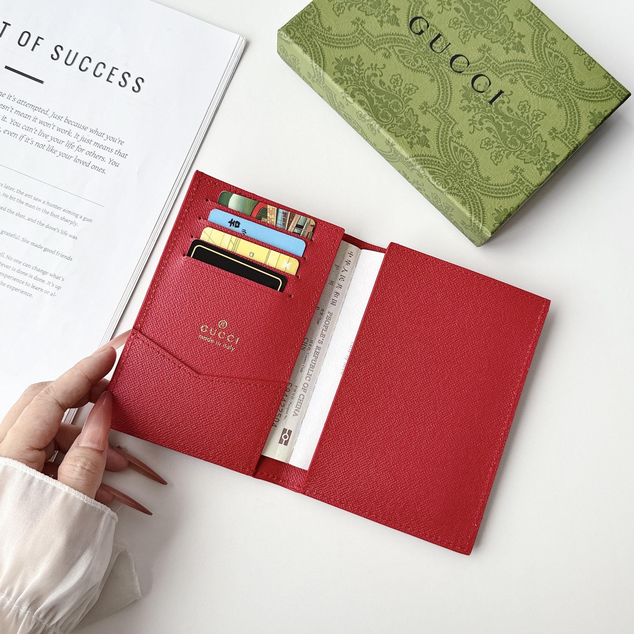 Luxury Gucci Ophidia GG Embossed Leather Passport Holder Cover