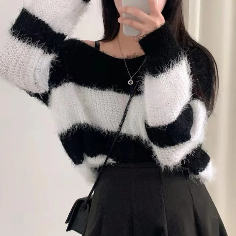 Brownm Brownm Chic Autumn/Winter Vintage Lazy Loose Round Collar Ctriped Striped Knitted Jerseys On The Head Of The Coat