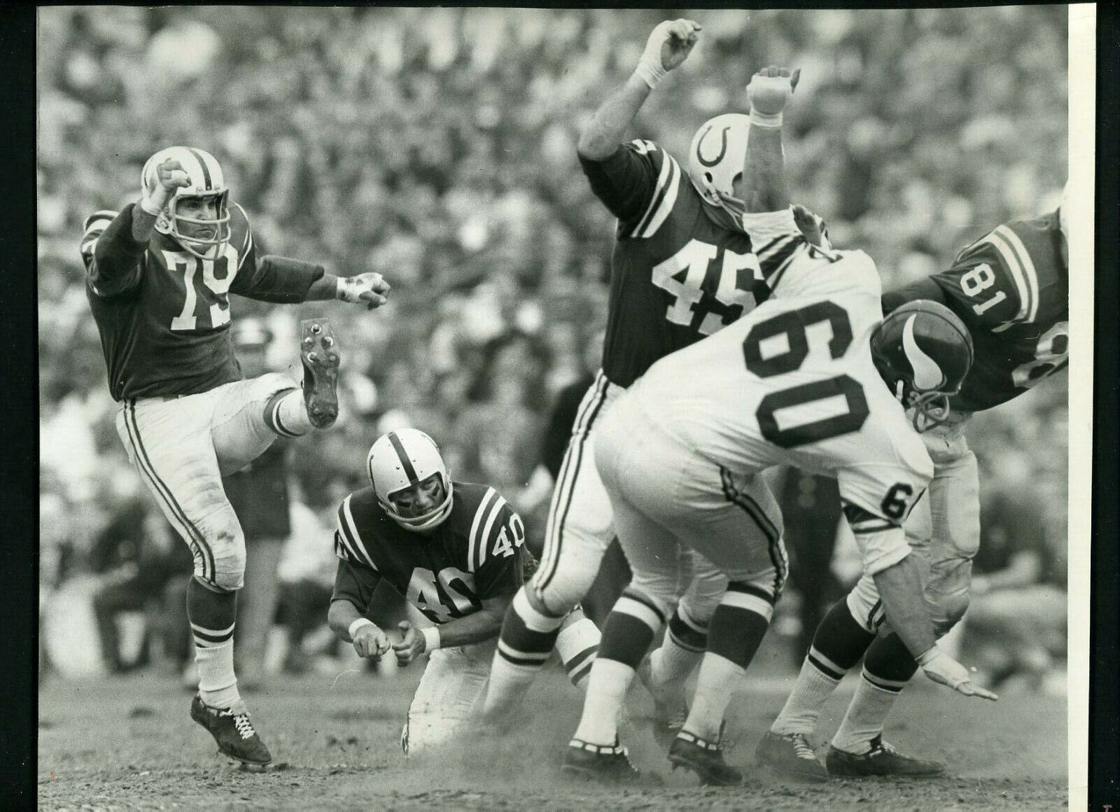 Lou Michaels field goal attempt & Bobby Boyd 1966 Press Photo Poster painting Baltimore Colts