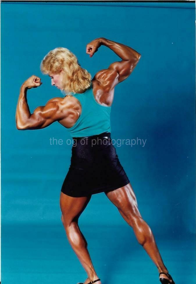 FEMALE BODYBUILDER 80's 90's FOUND Photo Poster painting Color MUSCLE GIRL Portrait EN 110 32 X