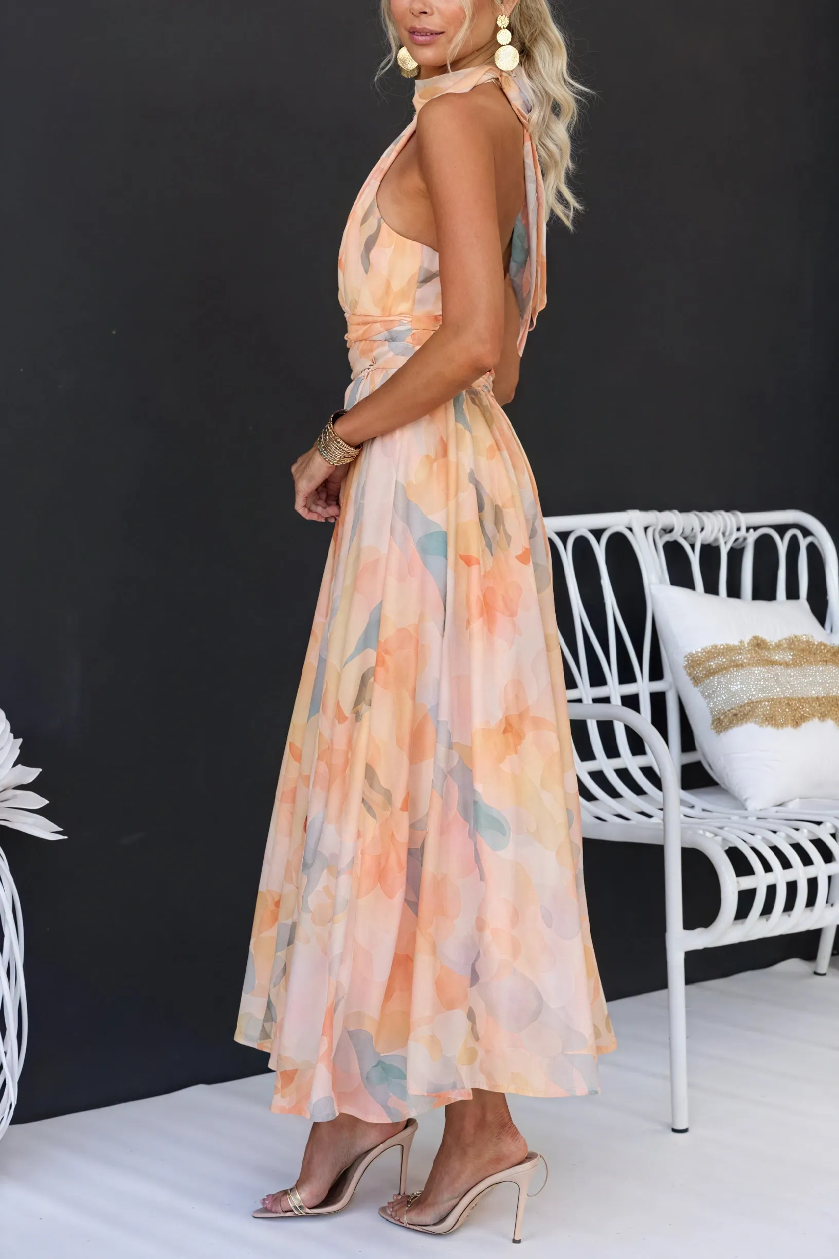 Damen Maxikleid – Geblümtes Neckholder-Design mit Taillenband, Leicht & Fließend-83370-d9c1289d-d709-4709-9db5-ed8d780e5a83