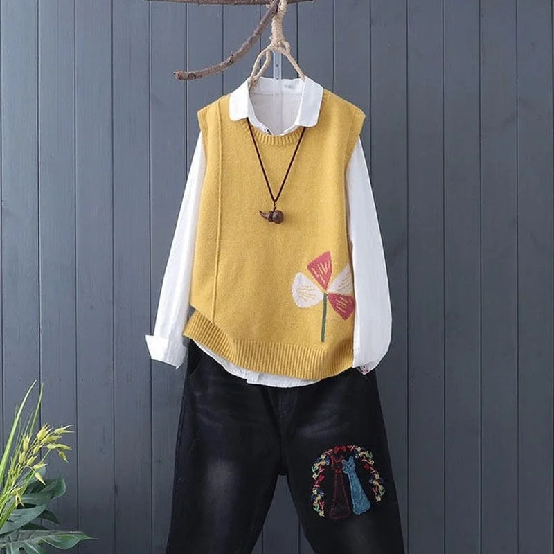 Literature and Art Fan Knitted Sweater Vest Female Sleeveless Embroidery Lazy Maple Bottoming Sweater Vest Women Pullover Spring