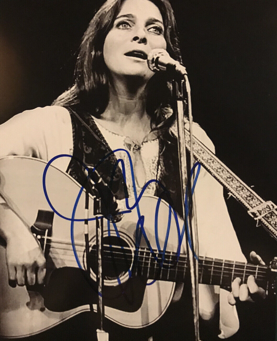 JUDY COLLINS HAND SIGNED 8x10 Photo Poster painting AUTOGRAPHED SINGER AUTHENTIC VERY RARE