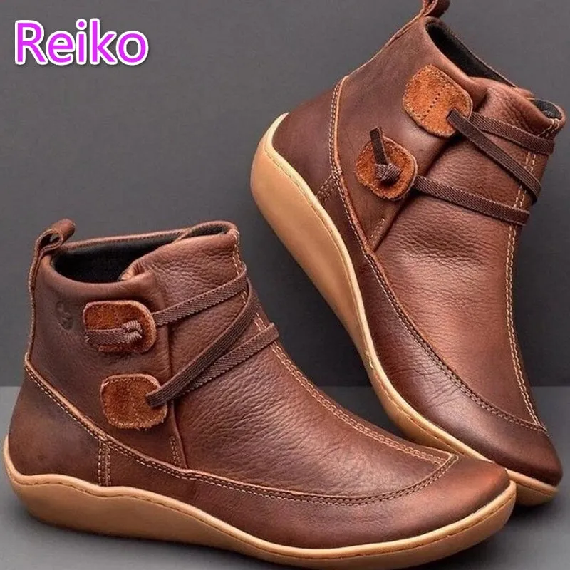 Women's winter Martin boots 2021 new retro and nude short boots plus velvet thick black thick-soled large size platform boots