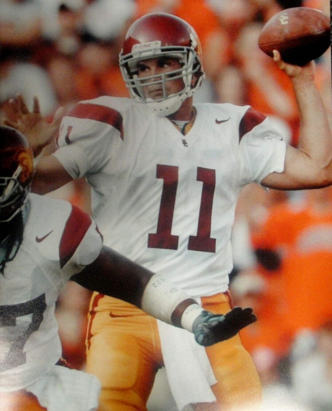 Matt Leinart Unsigned 16x20 Photo Poster painting Passing USC Trojans Fight on White Jersey