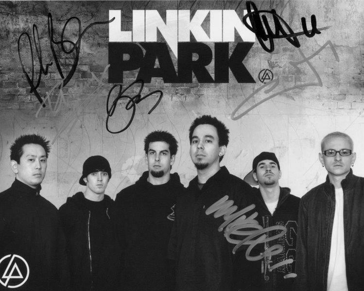 REPRINT - LINKIN PARK Chester Bennington Signed 8 x 10 Glossy Photo Poster painting Poster RP