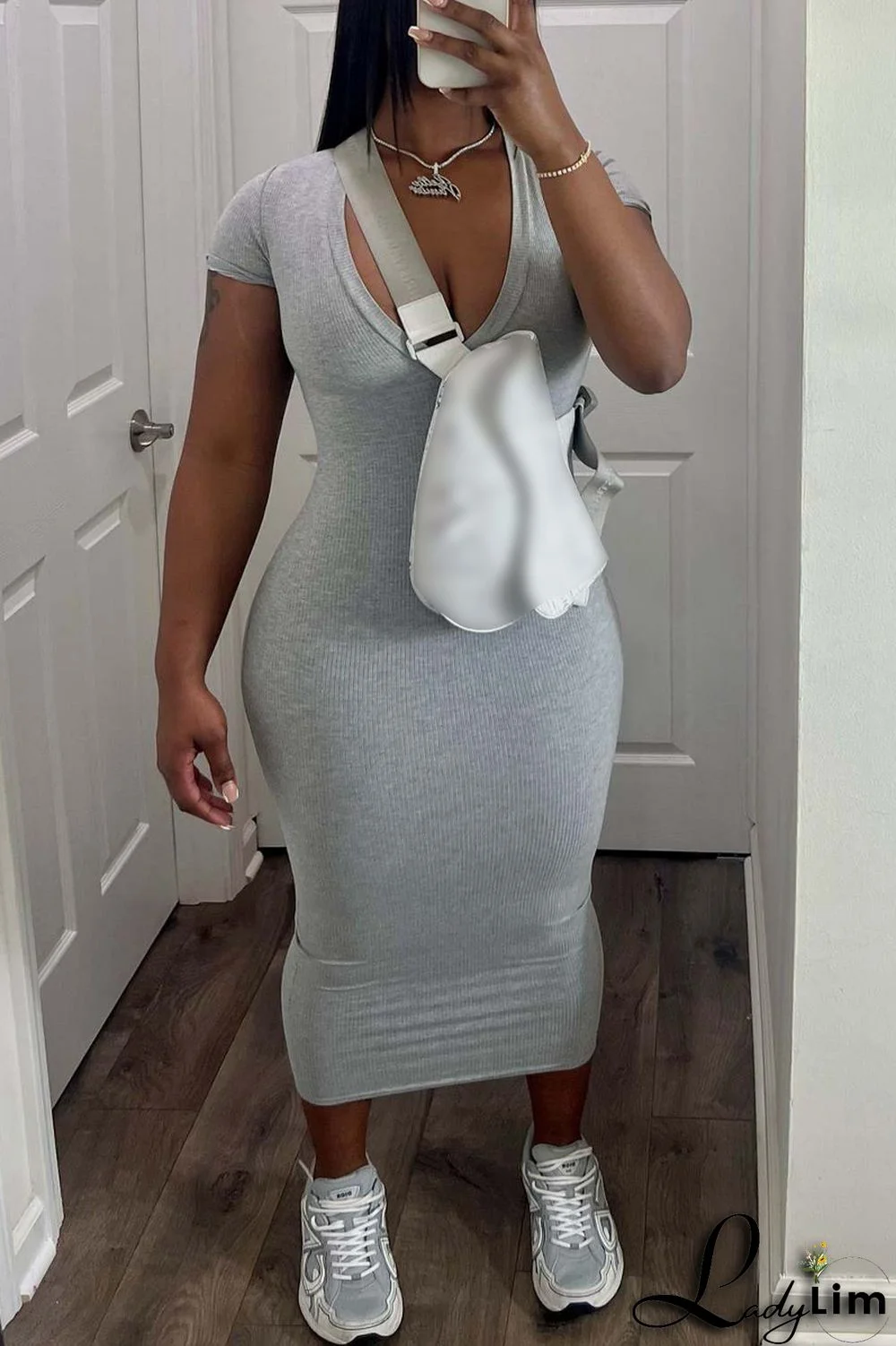 Coffee Casual Solid Basic V Neck Short Sleeve Dress Dresses