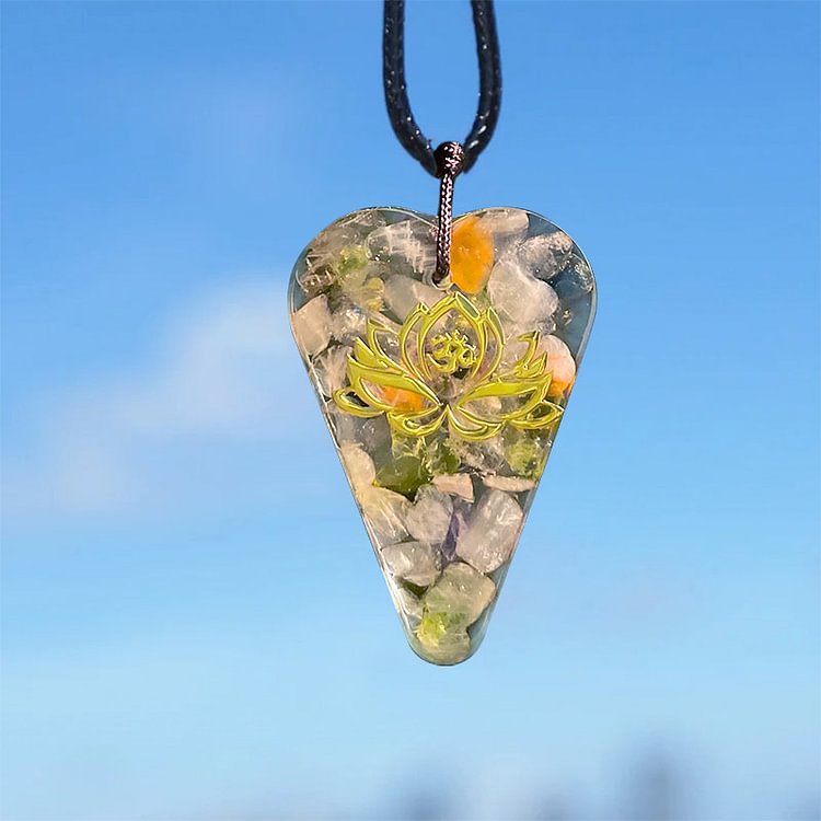 Natural Crystal Heart Healing Necklace