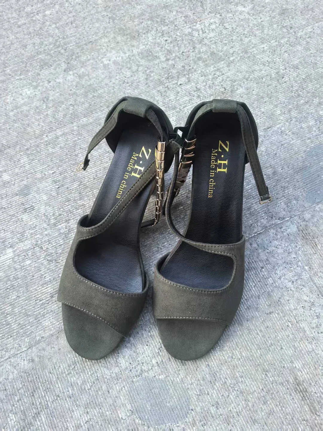 Yyvonne New Word With Roman Coarse Sandals Female Korean Version Of Casual High-Heeled Shoes Beaded Fish Mouth Women Sandals Large Code