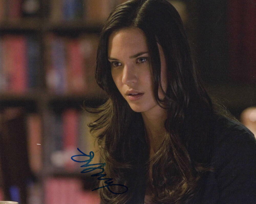 ODETTE YUSTMAN ANNABLE SIGNED AUTOGRAPH 8X10 Photo Poster painting - HOUSE, CLOVERFIELD BABE