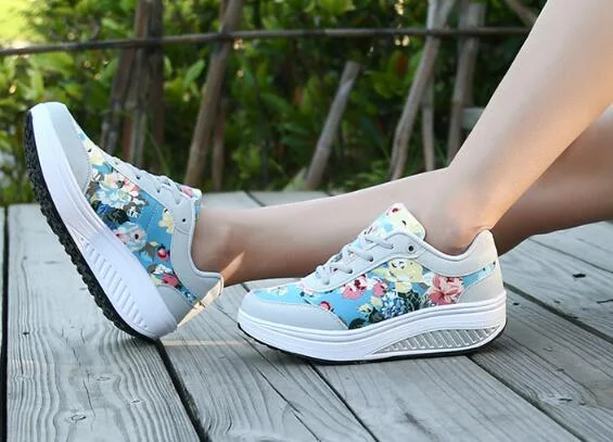 New Fashion Breathable Women's Casual Sports Shoes Women Wedge With Thick Sole Rocking Shoes Women Sneakers Zapatillas Mujer