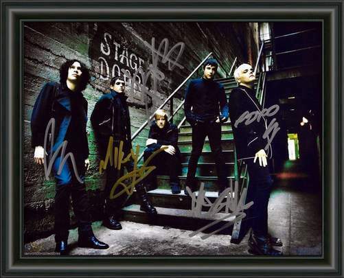 MY CHEMICAL ROMANCE A4 SIGNED AUTOGRAPHED Photo Poster painting POSTER 2 -  POSTAGE