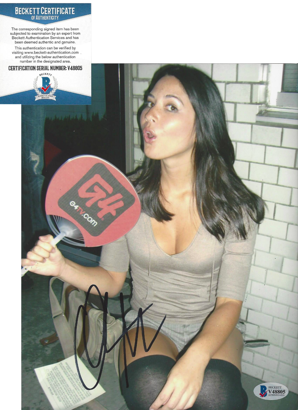 OLIVIA MUNN SIGNED G4 ATTACK OF THE SHOW! HOST 8x10 Photo Poster painting SEXY BECKETT COA BAS