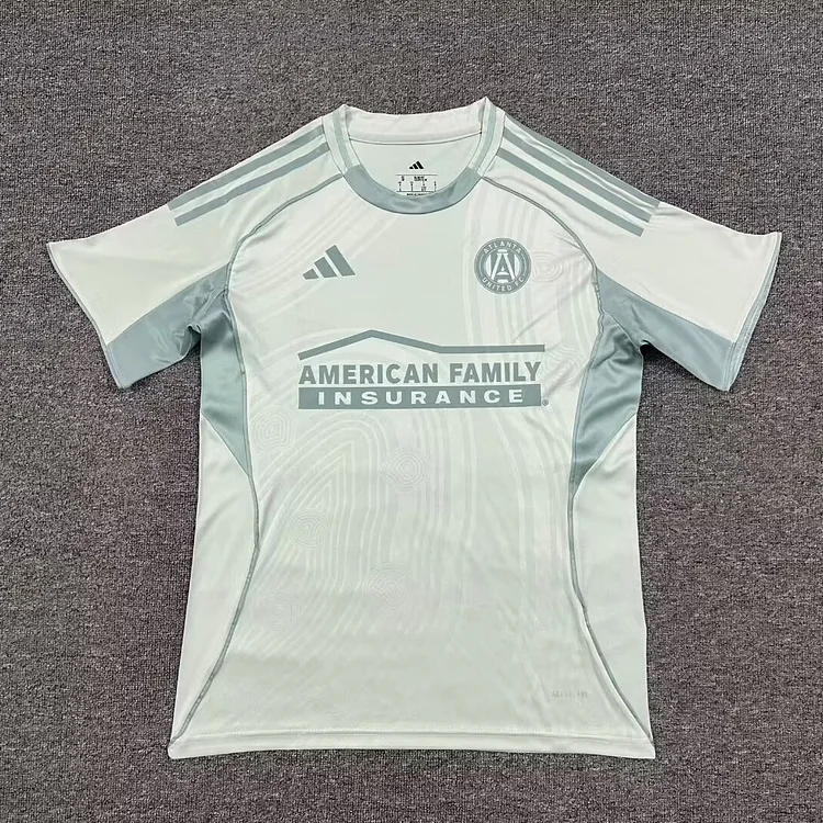Fans 25/26 Atlanta United pre-match jersey