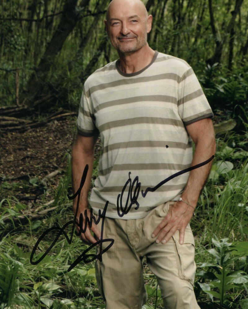 TERRY O'QUINN SIGNED AUTOGRAPH 8x10 Photo Poster painting - JOHN LOCKE LOST, THE STEPF ID: 11603