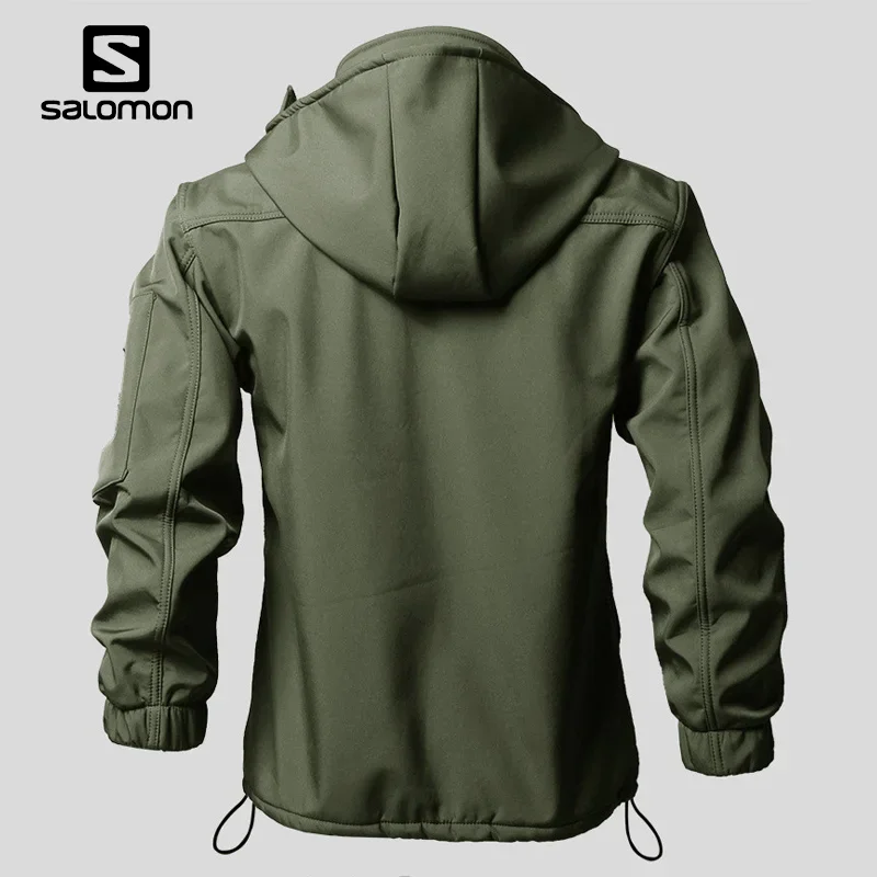 P&aacute;nsk&aacute; nepromokav&aacute; turistick&aacute; bunda Salomon je tepl&aacute; a pohodln&aacute;