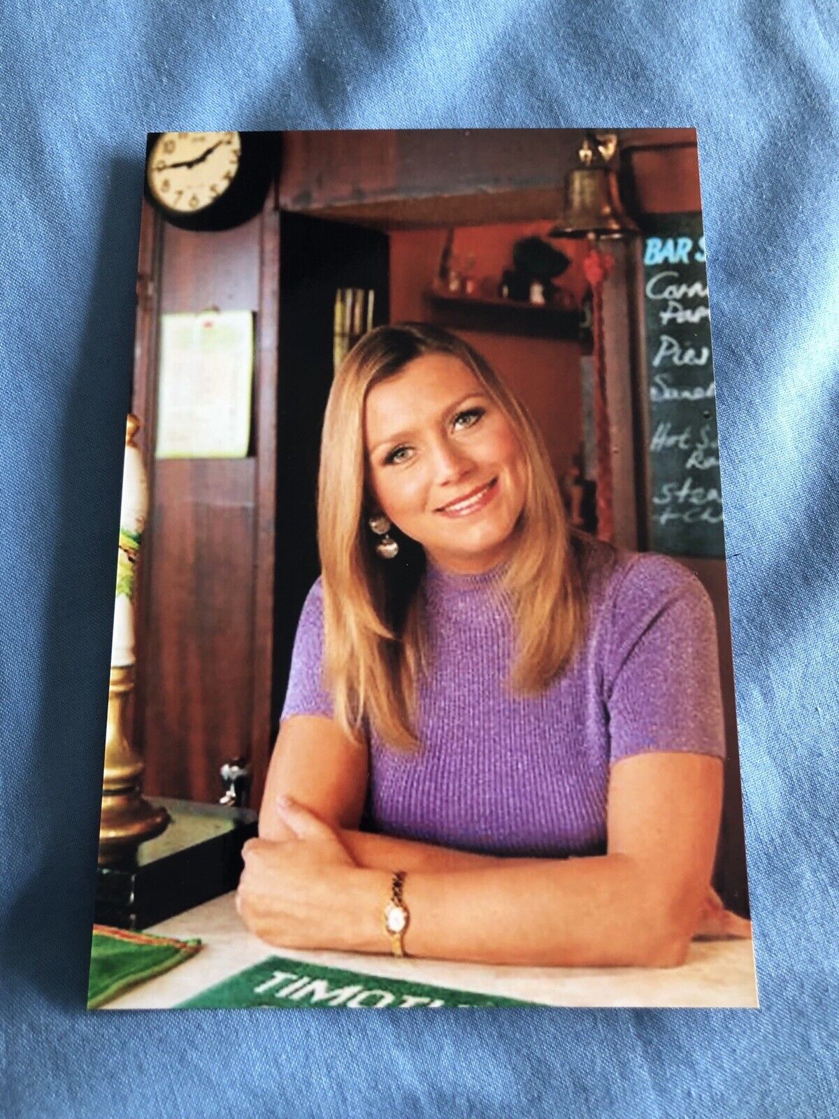 TRICIA PENROSE (HEARTBEAT) UNSIGNED CAST Photo Poster painting