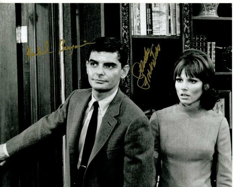 Paula prentiss and richard benjamin signed 8x10 he & she Photo Poster painting