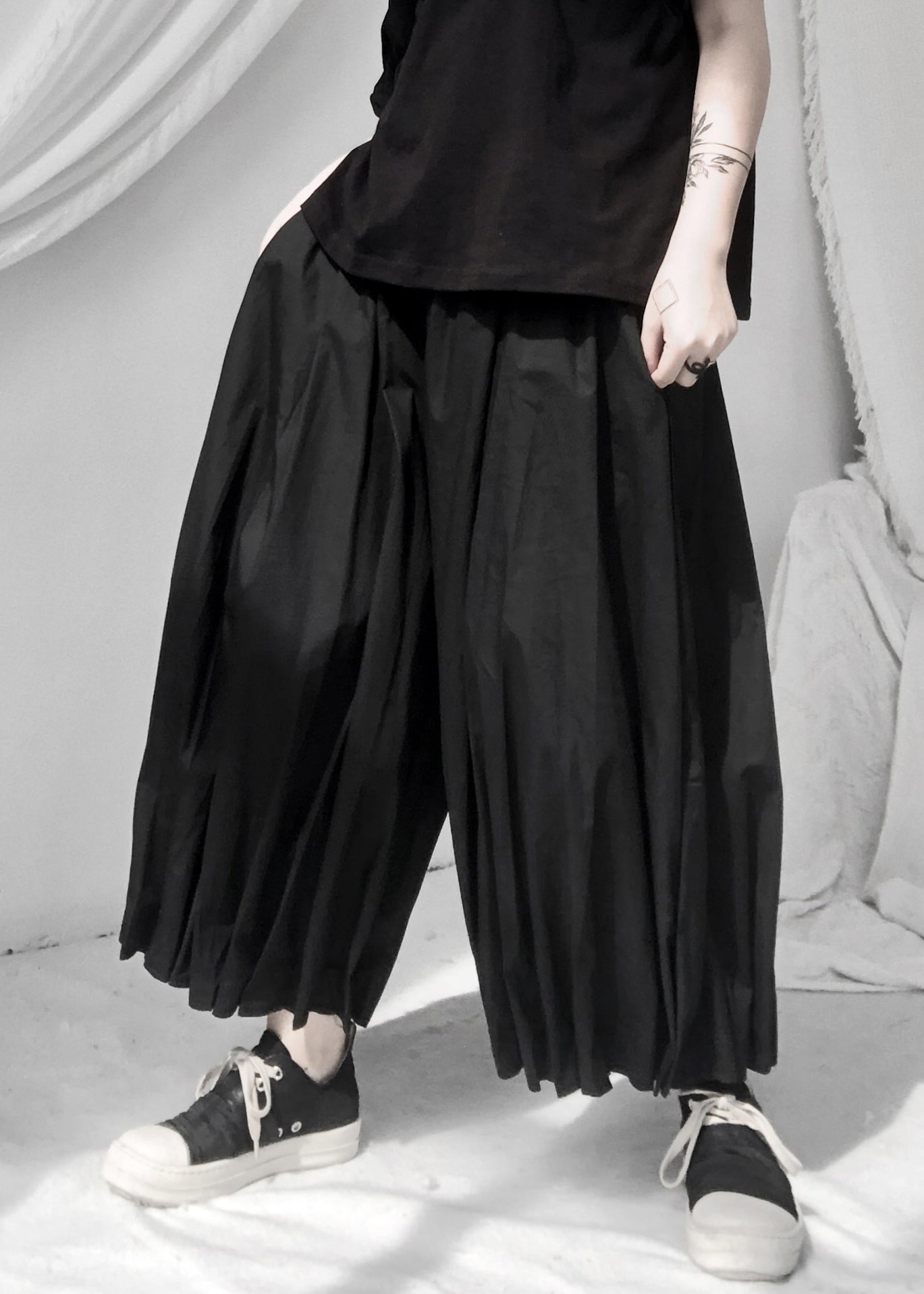 VCSHOES Black Wrinkled Elastic Waist Wide Leg Pants Summer