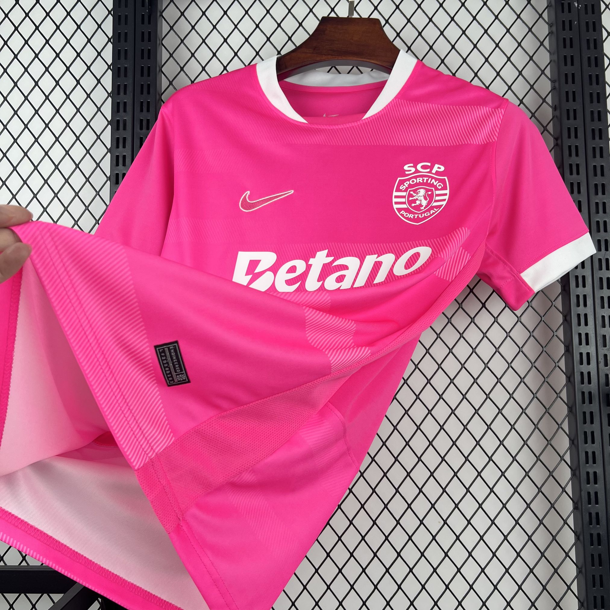 26/27 Lisbon Pink Football Shirt 1:1 Thai Quality