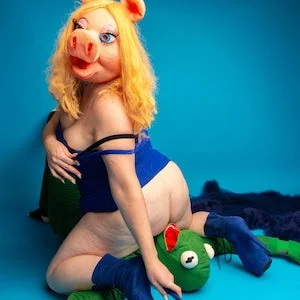 pornhint Pornhint Slutty Miss Piggy NSFW Print, dominatrix, BBW, worship, facesitting, Kermit the frog, erotic, fetish, bondage, bdsm, sexy, ass, porn, thick