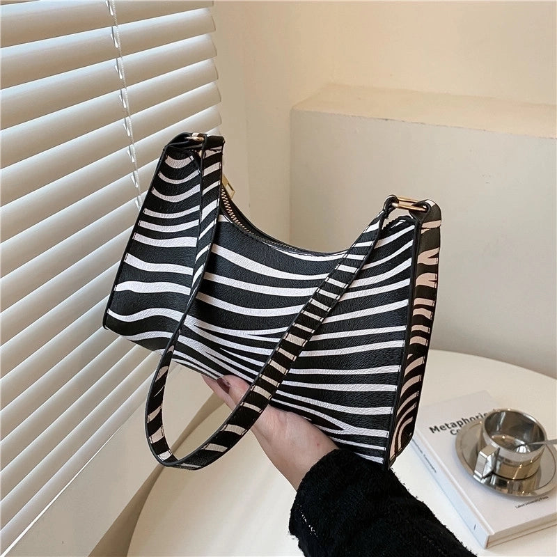 Women’s Small All Seasons Pu Leather Leopard Vintage Style Square Zipper Underarm Bag