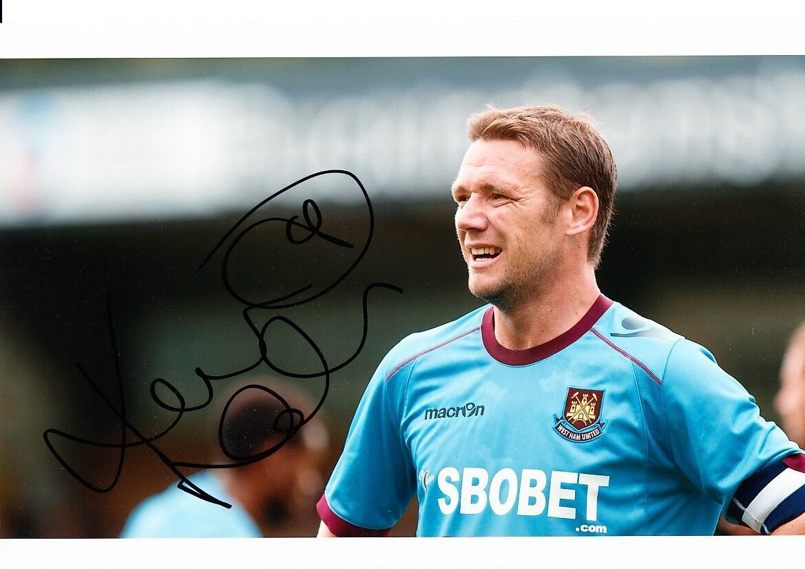 West Ham F.C Kevin Nolan Hand Signed Photo Poster painting 12x8 1.