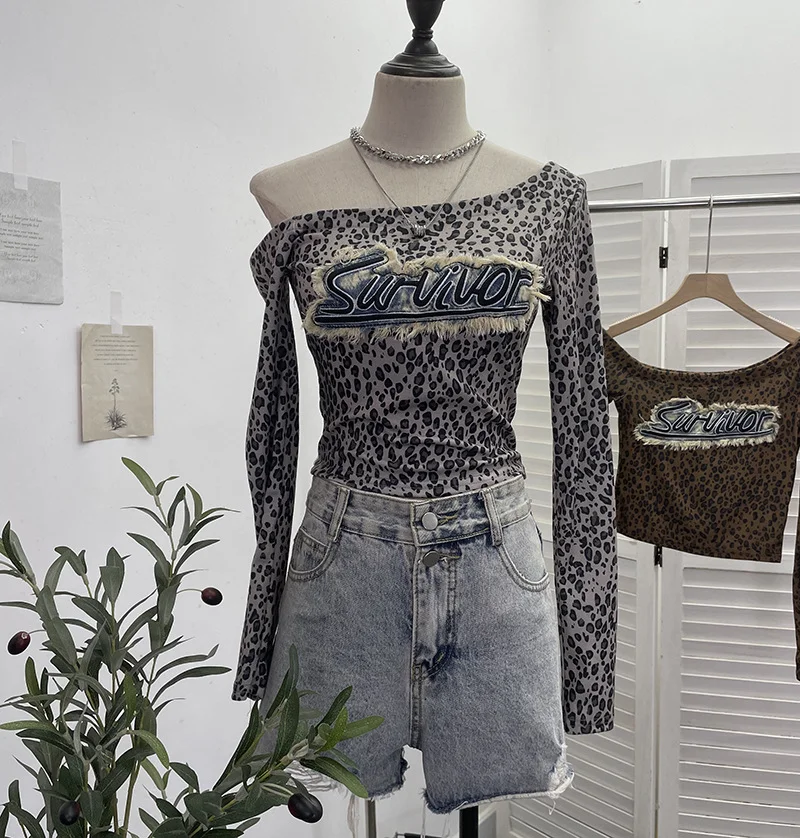 Nigikala Nigikala Girls Letter Sticker Leopard Long-Sleeved T-Shirt 2025 Autumn New Thin Short Top 1112