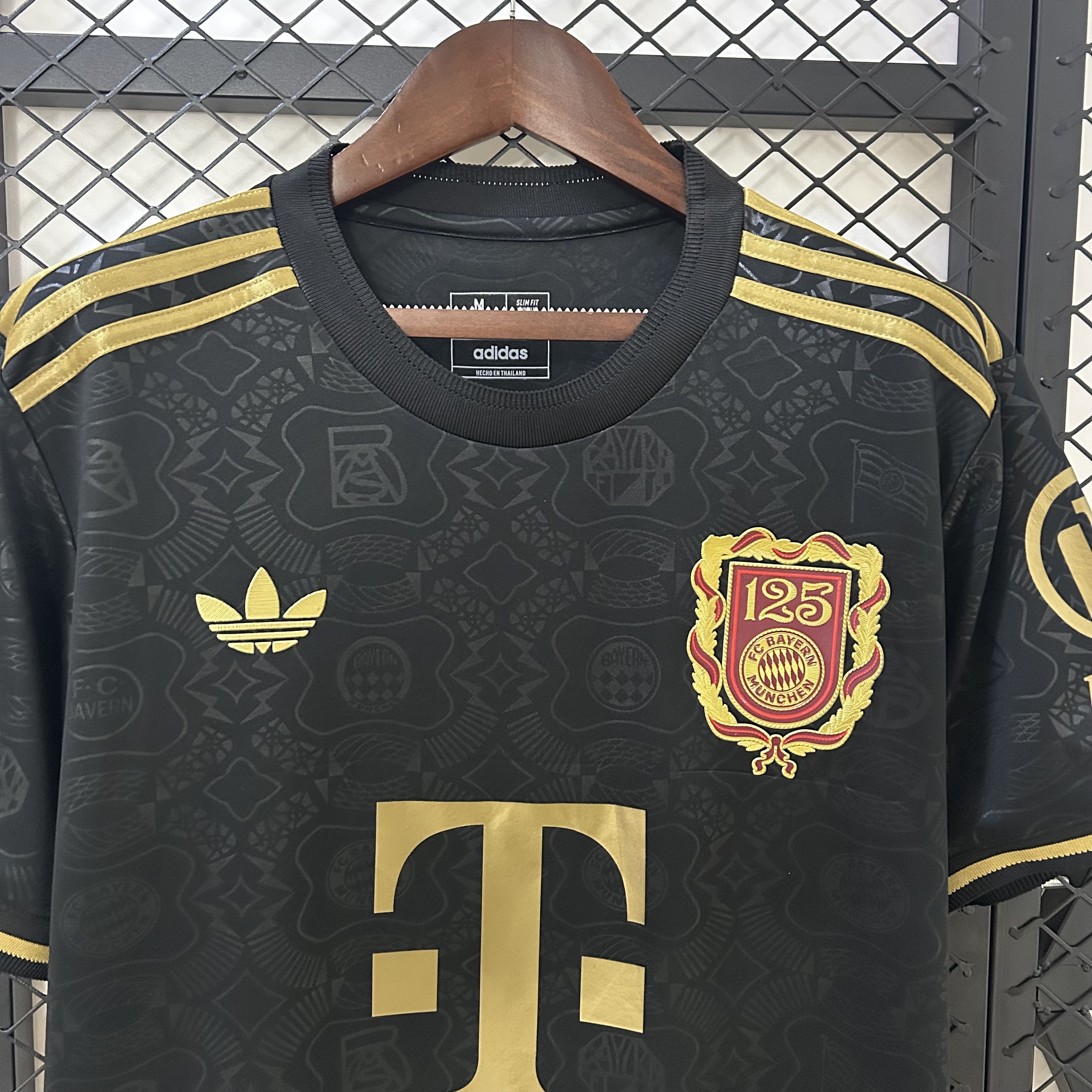 25/26 Bayern Munich 125th Anniversary Black Football Shirt Thai Quality